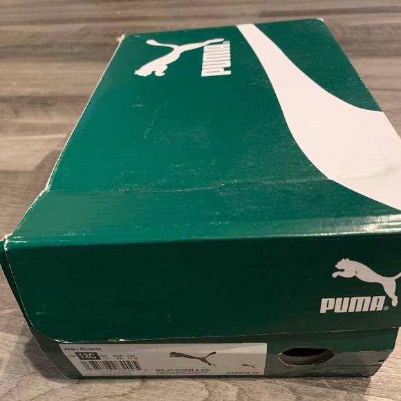 Kids size 12 gently used puma sneakers - Picture 5 of 5